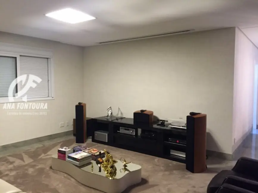 Apartamento com 3 quartos à venda, 444m2 em Centro, Balneario Camboriu - SC - imagem 7 Foto 7 de Apartamento com 3 quartos à venda, 444m2 em Centro, Balneario Camboriu - SC