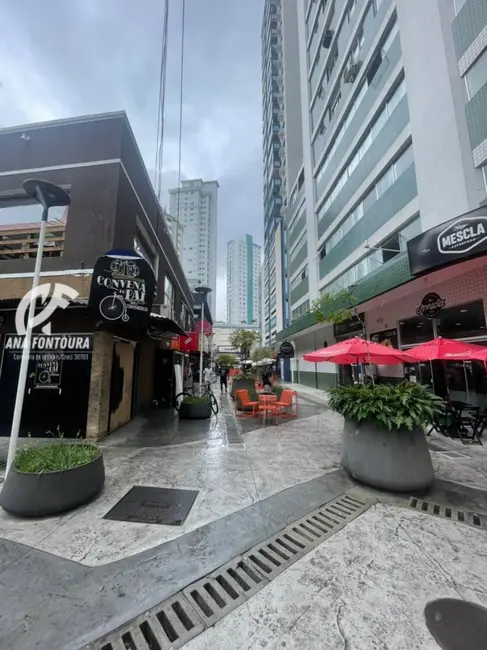 Foto 3 de Sala Comercial à venda, 860m2 em Centro, Balneario Camboriu - SC