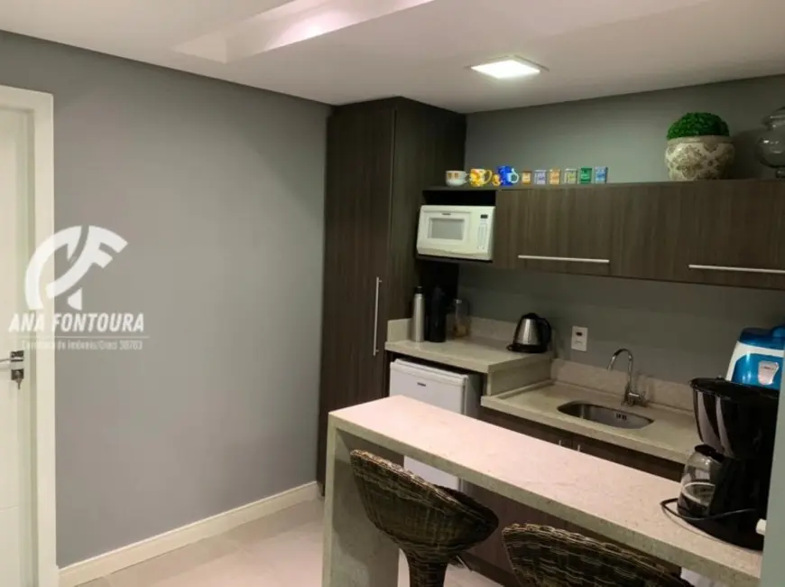 Sala Comercial à venda, 126m2 em Centro, Balneario Camboriu - SC - imagem 9 Foto 9 de Sala Comercial à venda, 126m2 em Centro, Balneario Camboriu - SC