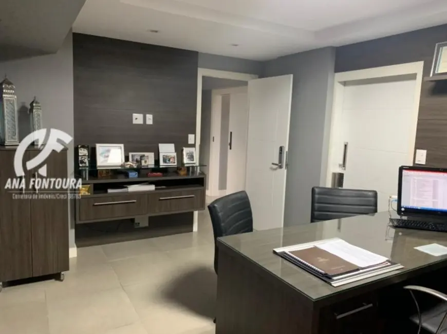 Sala Comercial à venda, 126m2 em Centro, Balneario Camboriu - SC - imagem 7 Foto 7 de Sala Comercial à venda, 126m2 em Centro, Balneario Camboriu - SC