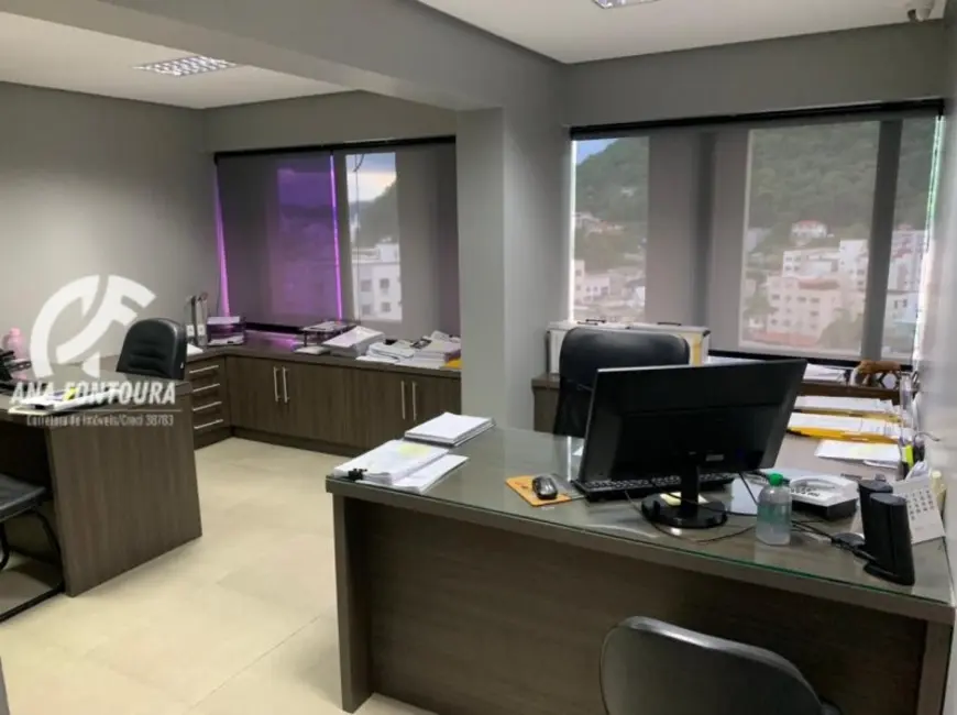 Sala Comercial à venda, 126m2 em Centro, Balneario Camboriu - SC - imagem 8 Foto 8 de Sala Comercial à venda, 126m2 em Centro, Balneario Camboriu - SC