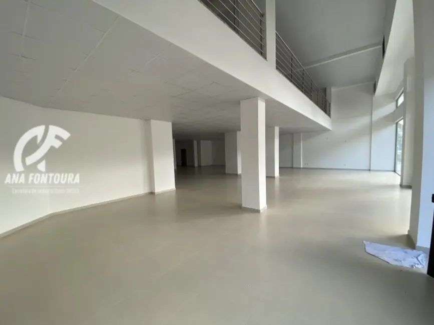 Sala Comercial para alugar, 783m2 em Centro, Balneario Camboriu - SC - imagem 3 Foto 3 de Sala Comercial para alugar, 783m2 em Centro, Balneario Camboriu - SC