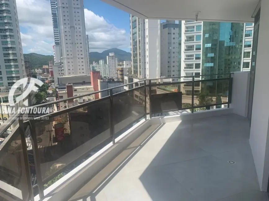 Apartamento com 3 quartos à venda, 189m2 em Centro, Balneario Camboriu - SC - imagem 4 Foto 4 de Apartamento com 3 quartos à venda, 189m2 em Centro, Balneario Camboriu - SC