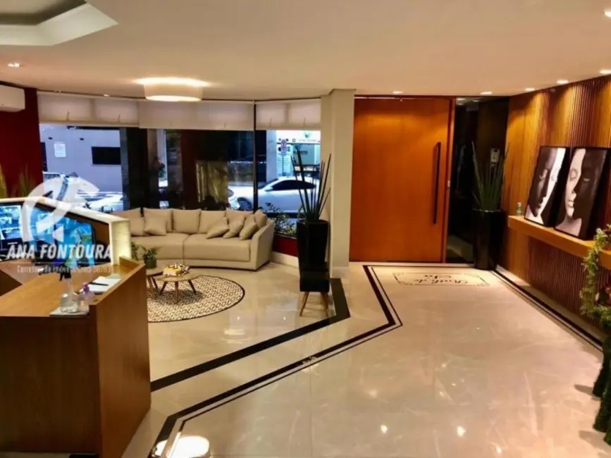 Apartamento com 3 quartos à venda, 189m2 em Centro, Balneario Camboriu - SC - imagem 2 Foto 2 de Apartamento com 3 quartos à venda, 189m2 em Centro, Balneario Camboriu - SC