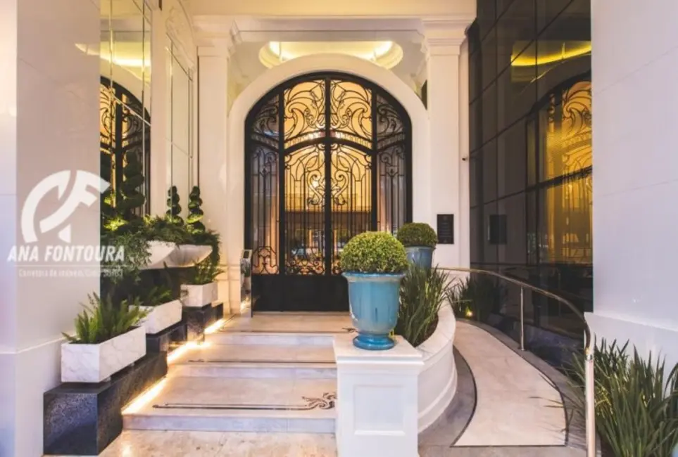 Apartamento com 4 quartos à venda, 167m2 em Centro, Balneario Camboriu - SC - imagem 2 Foto 2 de Apartamento com 4 quartos à venda, 167m2 em Centro, Balneario Camboriu - SC