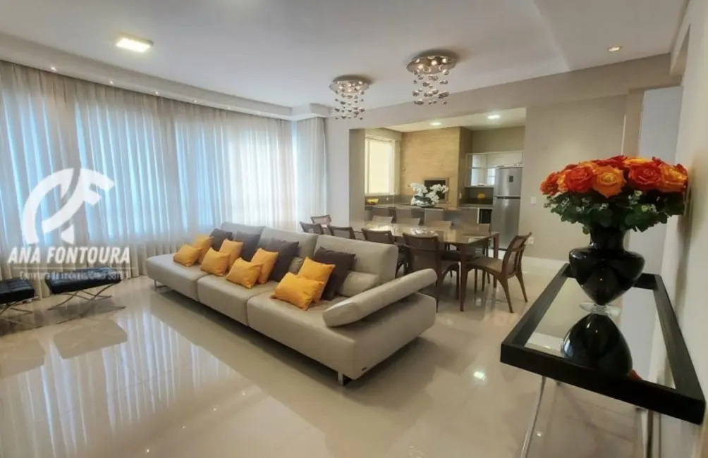 Apartamento com 3 quartos à venda, 122m2 em Centro, Balneario Camboriu - SC - imagem 2 Foto 2 de Apartamento com 3 quartos à venda, 122m2 em Centro, Balneario Camboriu - SC
