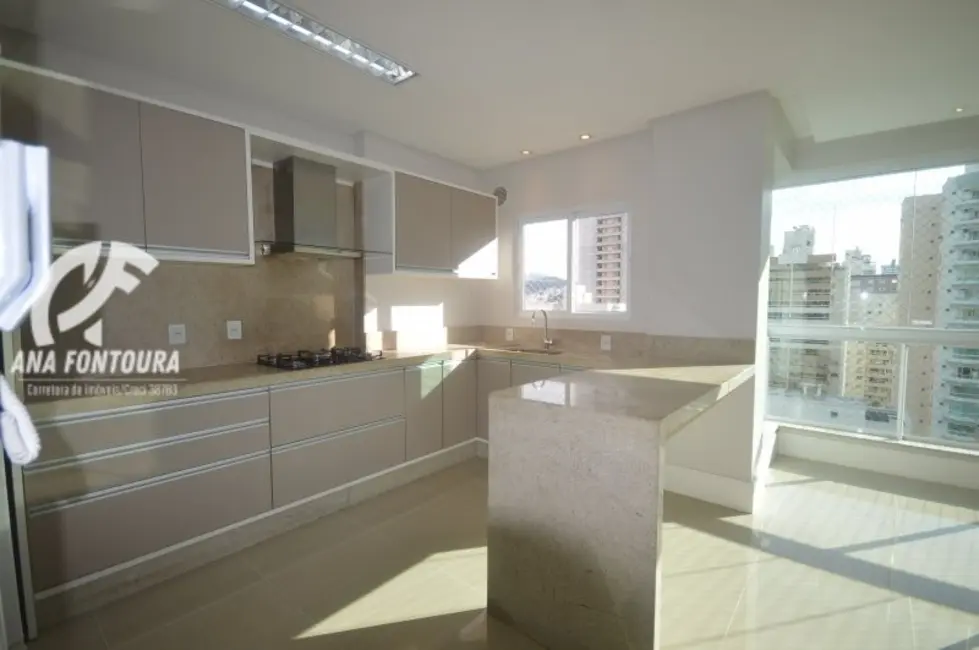 Apartamento com 4 quartos à venda, 136m2 em Centro, Balneario Camboriu - SC - imagem 5 Foto 5 de Apartamento com 4 quartos à venda, 136m2 em Centro, Balneario Camboriu - SC