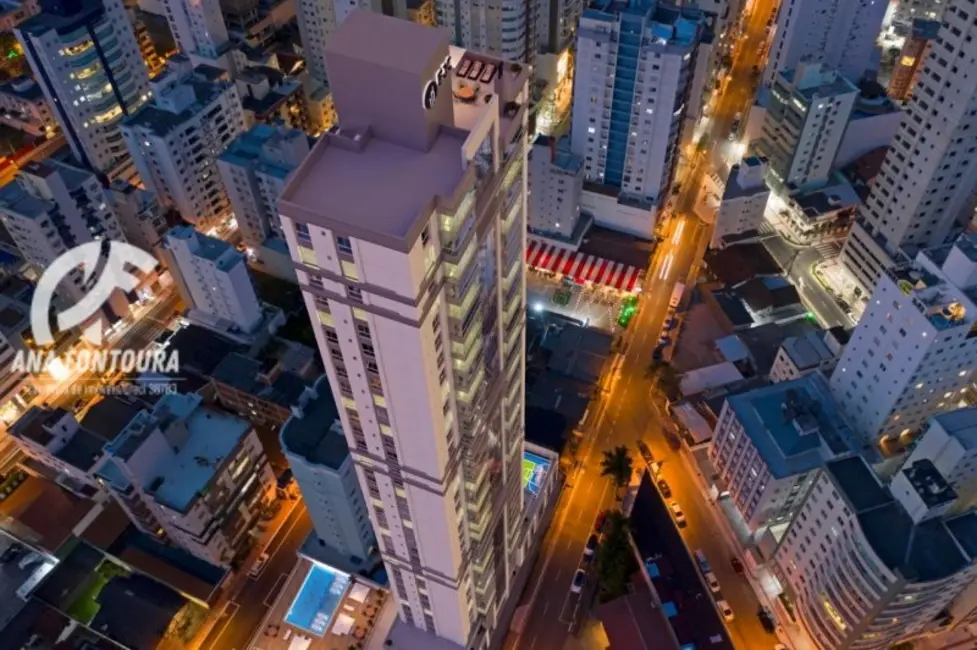 Apartamento com 4 quartos à venda, 146m2 em Centro, Balneario Camboriu - SC - imagem 3 Foto 3 de Apartamento com 4 quartos à venda, 146m2 em Centro, Balneario Camboriu - SC