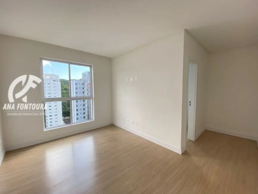 Foto 8 de Apartamento com 3 quartos à venda, 112m2 em Pioneiros, Balneario Camboriu - SC