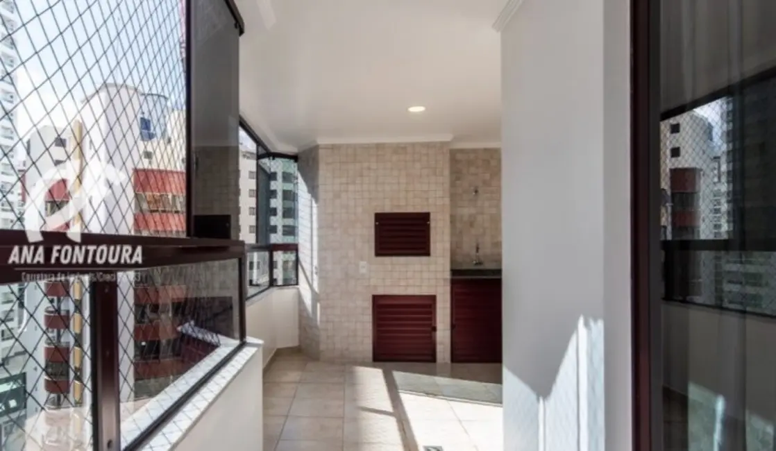 Apartamento com 5 quartos à venda, 340m2 em Centro, Balneario Camboriu - SC - imagem 3 Foto 3 de Apartamento com 5 quartos à venda, 340m2 em Centro, Balneario Camboriu - SC