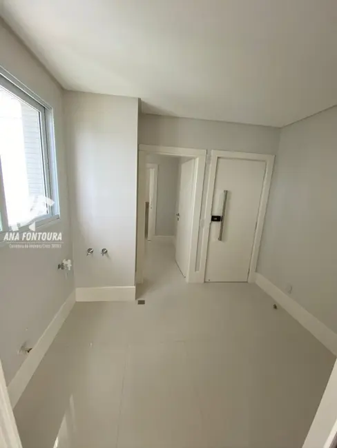 Apartamento com 4 quartos à venda, 237m2 em Centro, Balneario Camboriu - SC - imagem 7 Foto 7 de Apartamento com 4 quartos à venda, 237m2 em Centro, Balneario Camboriu - SC