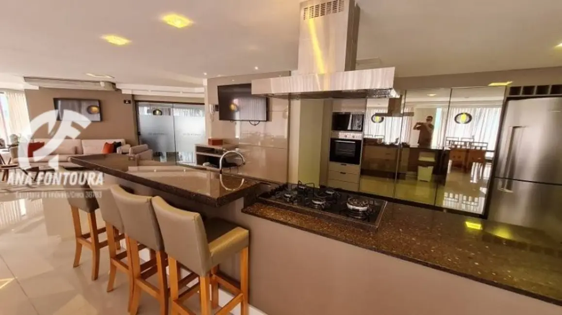 Apartamento com 3 quartos à venda, 189m2 em Centro, Balneario Camboriu - SC - imagem 4 Foto 4 de Apartamento com 3 quartos à venda, 189m2 em Centro, Balneario Camboriu - SC