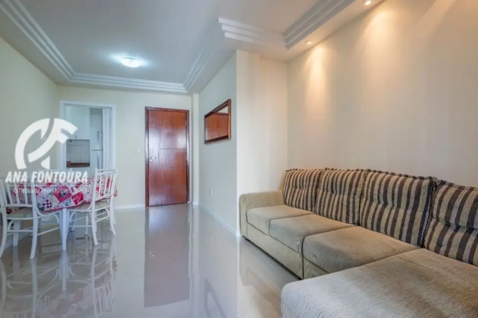 Apartamento com 2 quartos à venda, 76m2 em Centro, Balneario Camboriu - SC - imagem 8 Foto 8 de Apartamento com 2 quartos à venda, 76m2 em Centro, Balneario Camboriu - SC