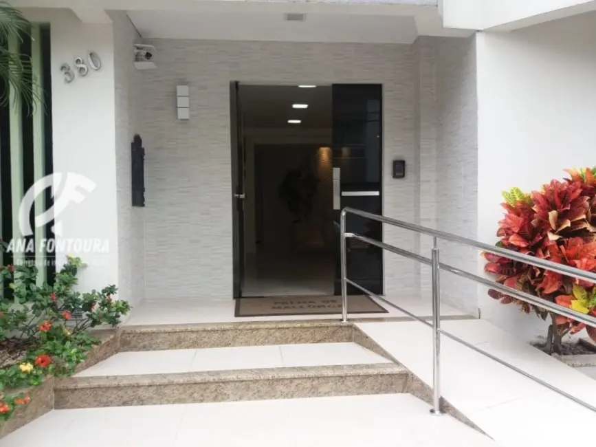 Apartamento com 2 quartos à venda, 68m2 em Centro, Balneario Camboriu - SC - imagem 4 Foto 4 de Apartamento com 2 quartos à venda, 68m2 em Centro, Balneario Camboriu - SC