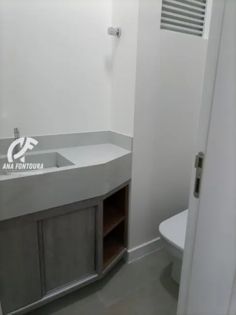 Sala Comercial para alugar, 50m2 em Pioneiros, Balneario Camboriu - SC - imagem 5 Foto 5 de Sala Comercial para alugar, 50m2 em Pioneiros, Balneario Camboriu - SC