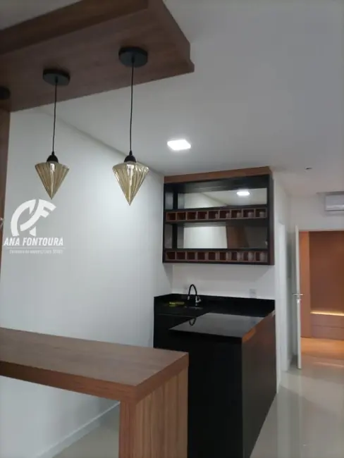 Foto 2 de Sala Comercial para alugar, 50m2 em Pioneiros, Balneario Camboriu - SC