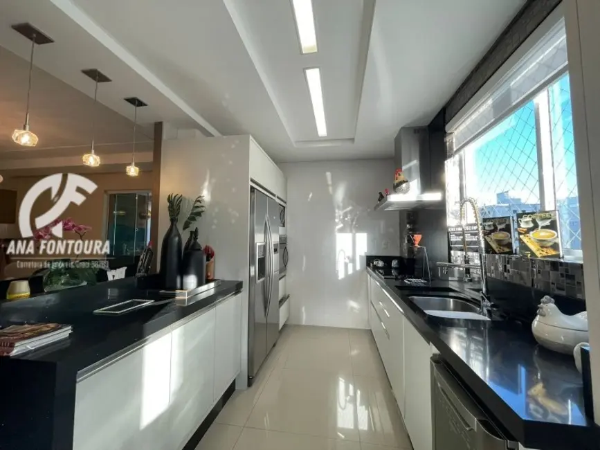 Foto 6 de Cobertura com 3 quartos à venda, 145m2 em Meia Praia, Itapema - SC