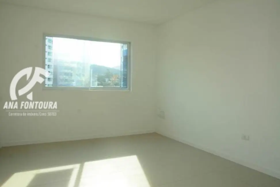 Foto 5 de Apartamento com 4 quartos à venda, 140m2 em Pioneiros, Balneario Camboriu - SC