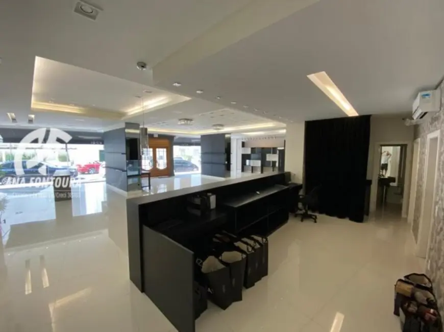 Sala Comercial para alugar, 280m2 em Centro, Balneario Camboriu - SC - imagem 5 Foto 5 de Sala Comercial para alugar, 280m2 em Centro, Balneario Camboriu - SC