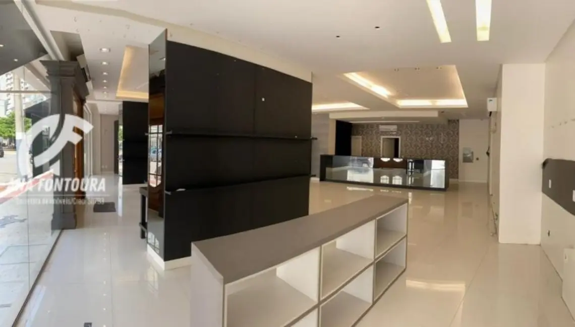 Sala Comercial para alugar, 280m2 em Centro, Balneario Camboriu - SC - imagem 4 Foto 4 de Sala Comercial para alugar, 280m2 em Centro, Balneario Camboriu - SC
