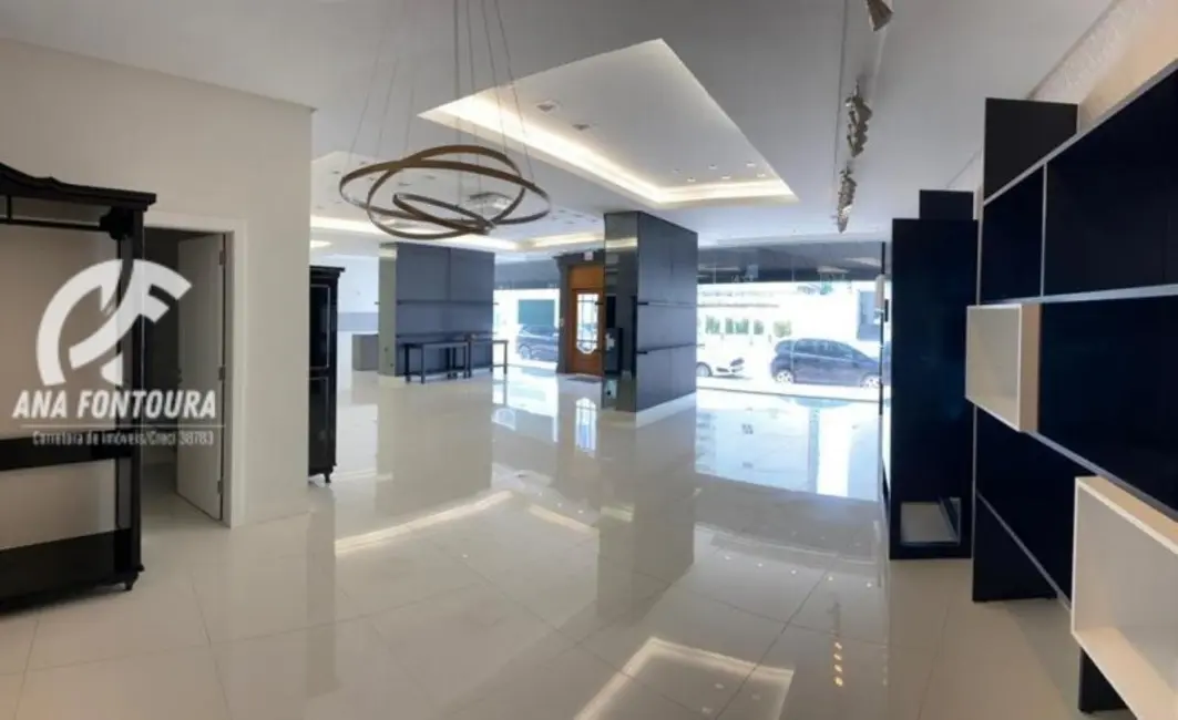 Sala Comercial para alugar, 280m2 em Centro, Balneario Camboriu - SC - imagem 6 Foto 6 de Sala Comercial para alugar, 280m2 em Centro, Balneario Camboriu - SC