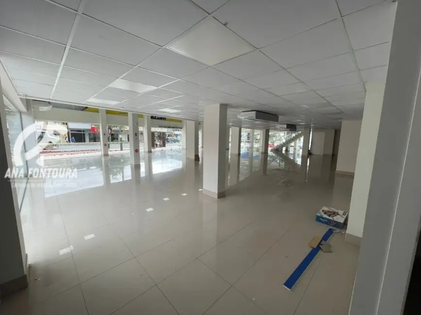 Sala Comercial para alugar, 798m2 em Centro, Balneario Camboriu - SC - imagem 3 Foto 3 de Sala Comercial para alugar, 798m2 em Centro, Balneario Camboriu - SC