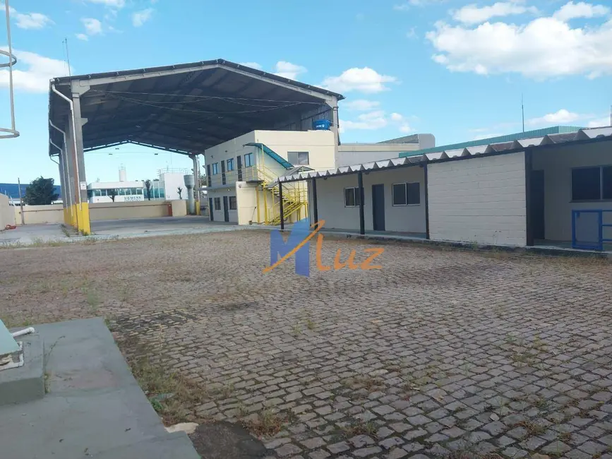 Foto 2 de Armazém / Galpão para alugar, 2000m2 em Novo Cavaleiro, Macae - RJ