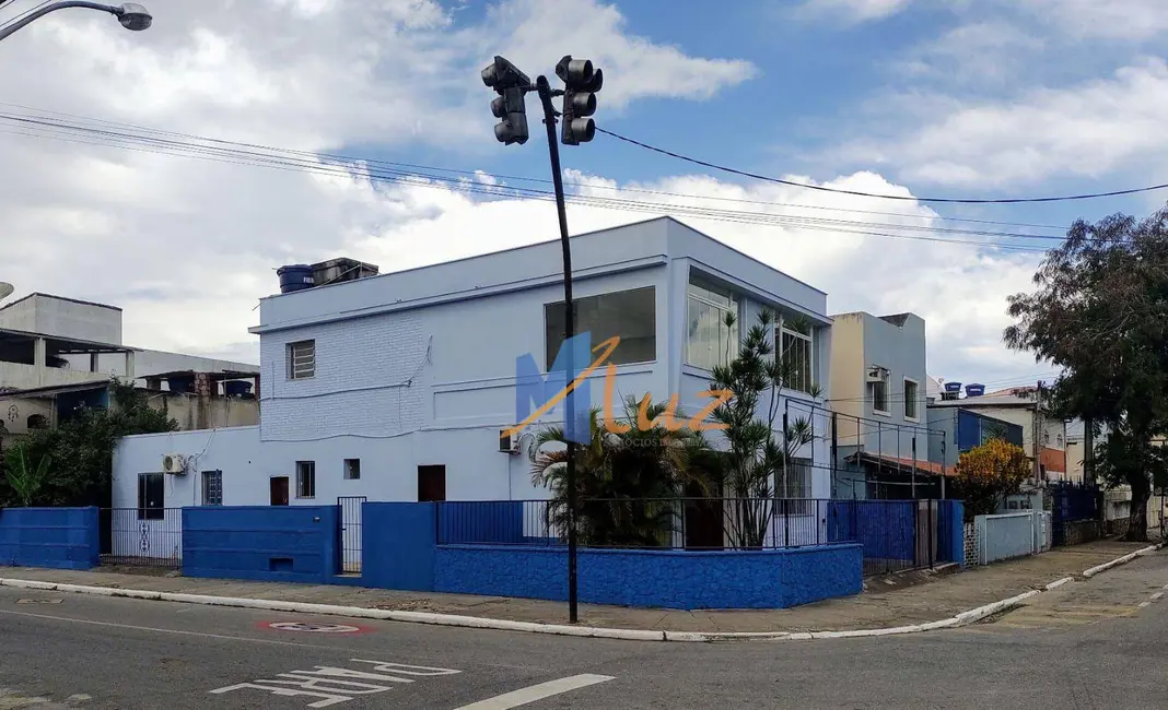 Casa de Condomínio com 6 quartos à venda, 260m2 em Centro, Macae - RJ - imagem 3 Foto 3 de Casa de Condomínio com 6 quartos à venda, 260m2 em Centro, Macae - RJ