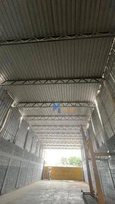 Armazém / Galpão para alugar, 300m2 em Lagomar, Macae - RJ - imagem 9 Foto 9 de Armazém / Galpão para alugar, 300m2 em Lagomar, Macae - RJ