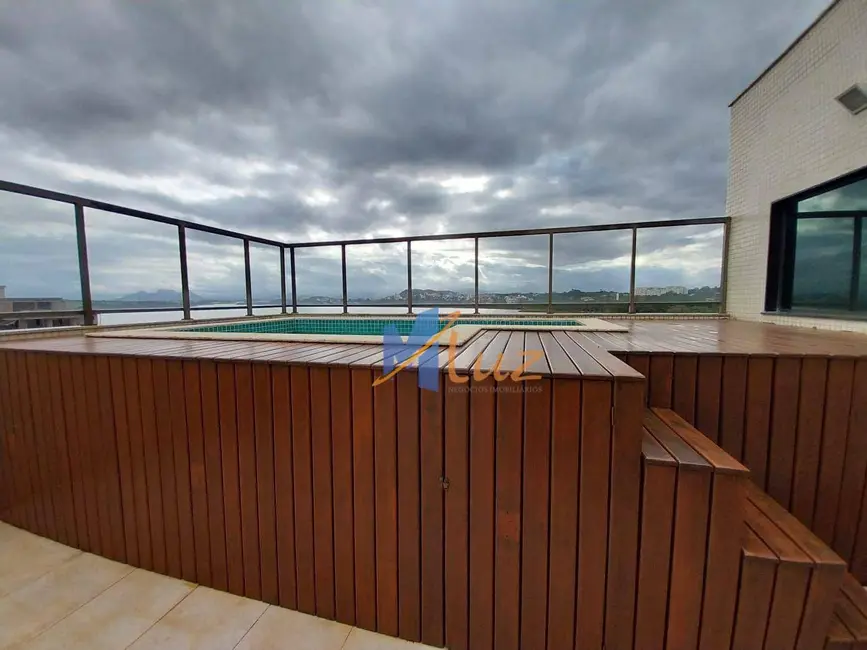 Cobertura com 4 quartos à venda, 270m2 em Lagoa, Macae - RJ - imagem 4 Foto 4 de Cobertura com 4 quartos à venda, 270m2 em Lagoa, Macae - RJ