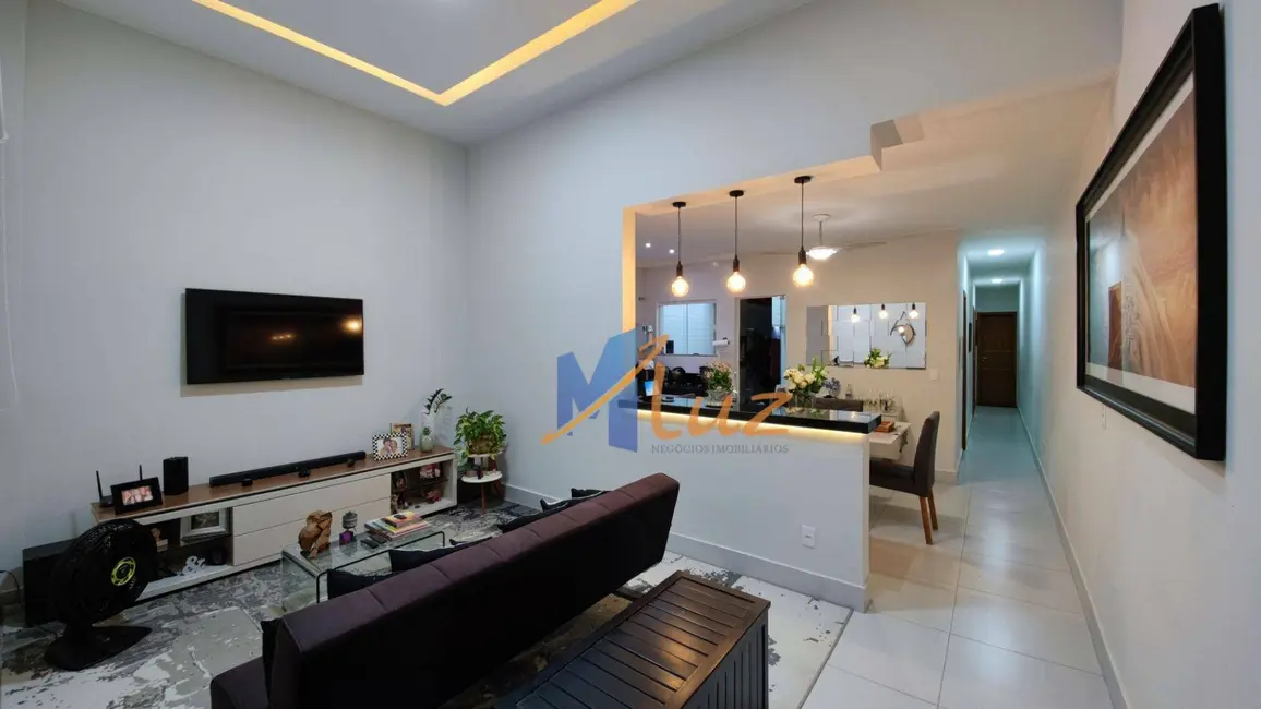 Casa com 3 quartos à venda, 90m2 em Lagoa, Macae - RJ - imagem 3 Foto 3 de Casa com 3 quartos à venda, 90m2 em Lagoa, Macae - RJ