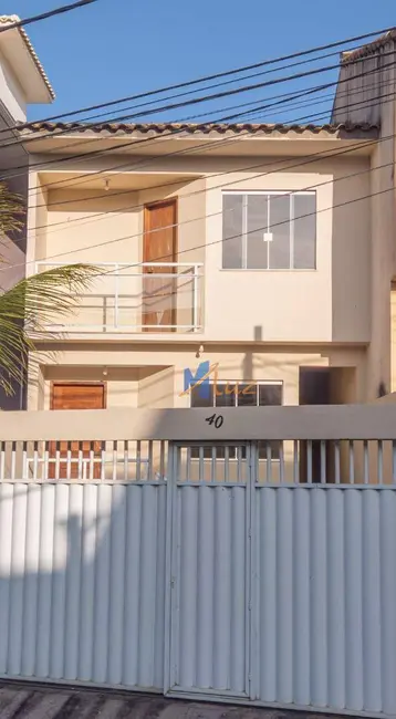 Casa de Condomínio com 3 quartos à venda, 110m2 em Glória, Macae - RJ - imagem 3 Foto 3 de Casa de Condomínio com 3 quartos à venda, 110m2 em Glória, Macae - RJ