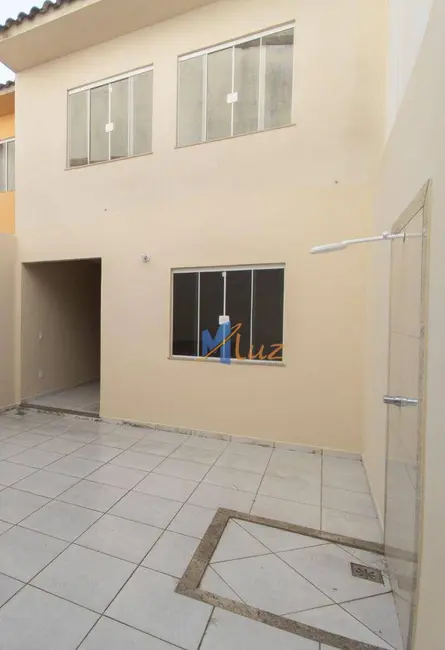 Casa de Condomínio com 3 quartos à venda, 110m2 em Glória, Macae - RJ - imagem 4 Foto 4 de Casa de Condomínio com 3 quartos à venda, 110m2 em Glória, Macae - RJ