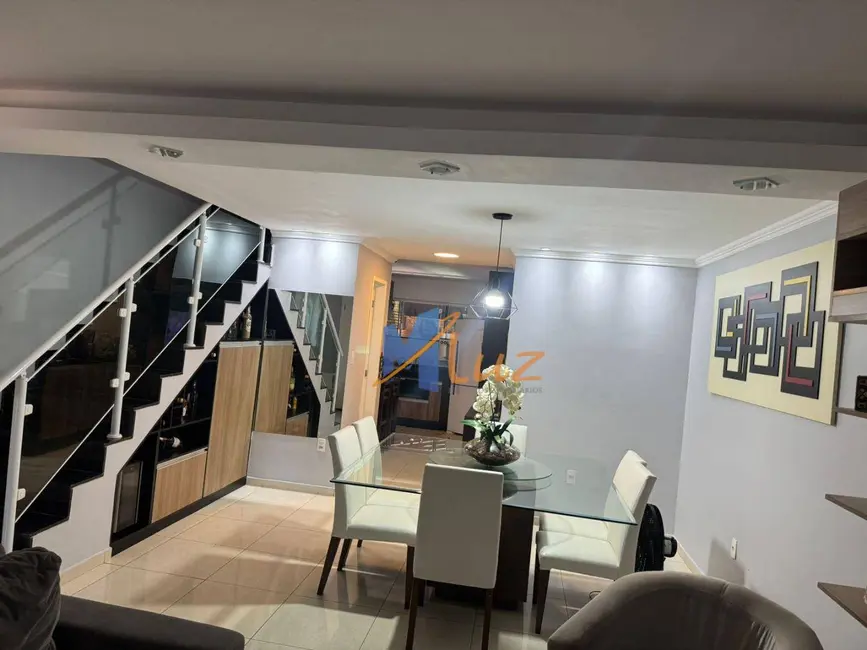 Casa de Condomínio com 3 quartos à venda, 200m2 em Ajuda, Macae - RJ - imagem 3 Foto 3 de Casa de Condomínio com 3 quartos à venda, 200m2 em Ajuda, Macae - RJ