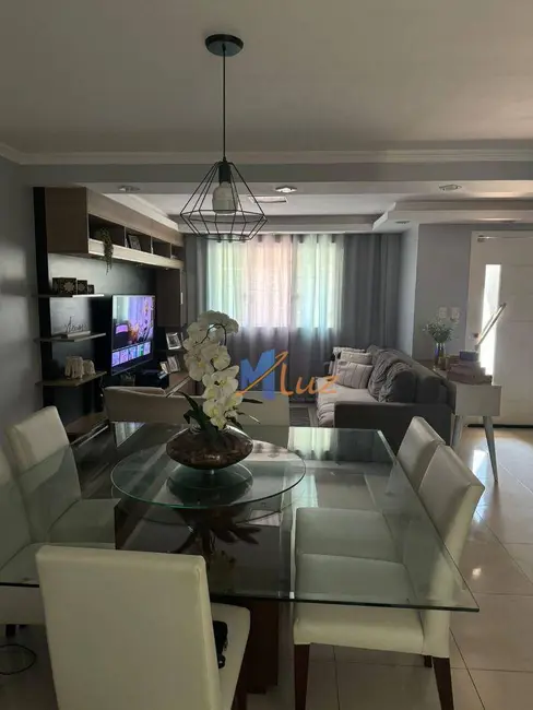 Casa de Condomínio com 3 quartos à venda, 200m2 em Ajuda, Macae - RJ - imagem 4 Foto 4 de Casa de Condomínio com 3 quartos à venda, 200m2 em Ajuda, Macae - RJ