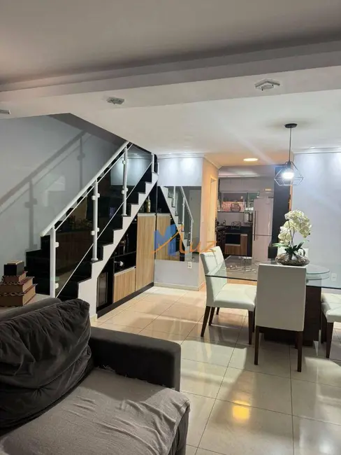 Foto 2 de Casa de Condomínio com 3 quartos à venda, 200m2 em Ajuda, Macae - RJ