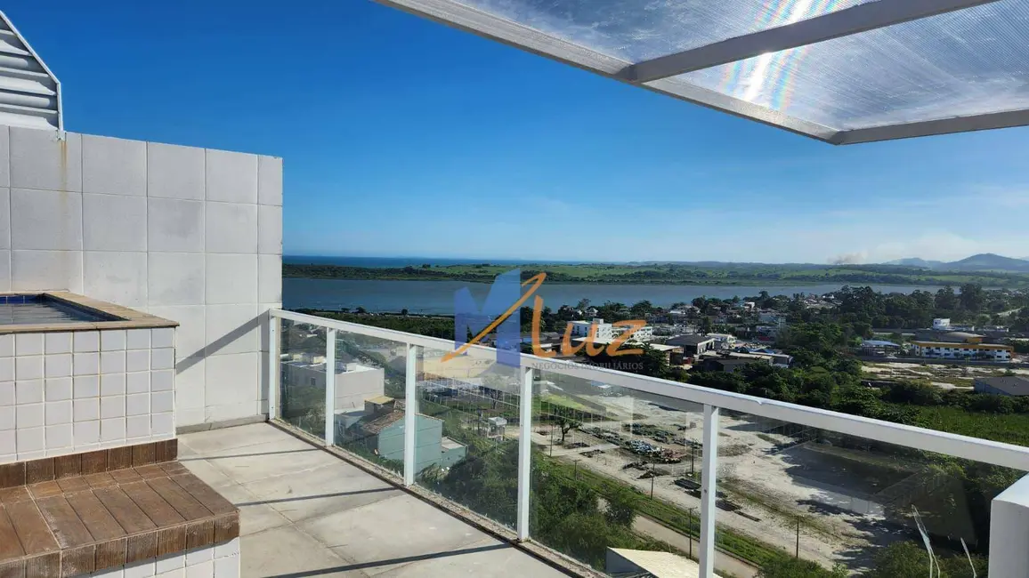 Foto 2 de Cobertura com 2 quartos à venda, 77m2 em Lagoa, Macae - RJ