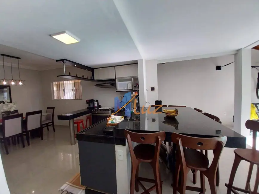 Casa com 3 quartos à venda, 360m2 em Riviera Fluminense, Macae - RJ - imagem 6 Foto 6 de Casa com 3 quartos à venda, 360m2 em Riviera Fluminense, Macae - RJ