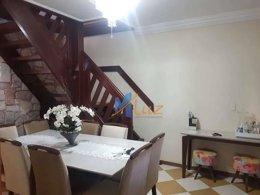 Casa de Condomínio com 3 quartos à venda, 168m2 em Parque Aeroporto, Macae - RJ - imagem 9 Foto 9 de Casa de Condomínio com 3 quartos à venda, 168m2 em Parque Aeroporto, Macae - RJ