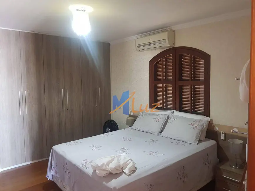 Casa de Condomínio com 3 quartos à venda, 168m2 em Parque Aeroporto, Macae - RJ - imagem 7 Foto 7 de Casa de Condomínio com 3 quartos à venda, 168m2 em Parque Aeroporto, Macae - RJ