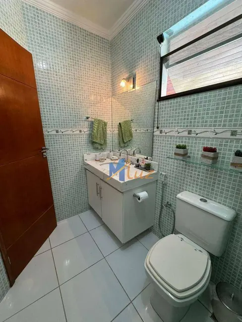 Casa de Condomínio com 4 quartos para alugar, 450m2 em Lagoa, Macae - RJ - imagem 4 Foto 4 de Casa de Condomínio com 4 quartos para alugar, 450m2 em Lagoa, Macae - RJ
