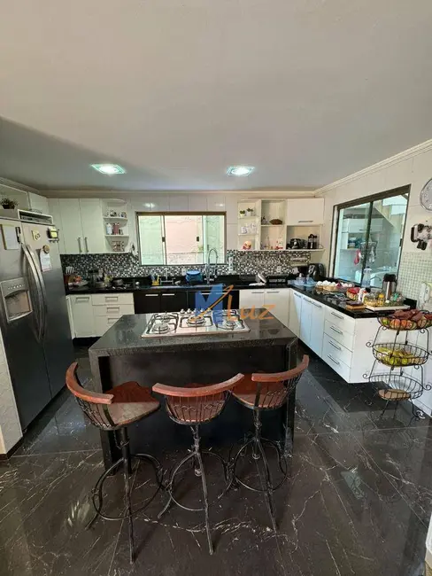 Casa de Condomínio com 4 quartos para alugar, 450m2 em Lagoa, Macae - RJ - imagem 3 Foto 3 de Casa de Condomínio com 4 quartos para alugar, 450m2 em Lagoa, Macae - RJ