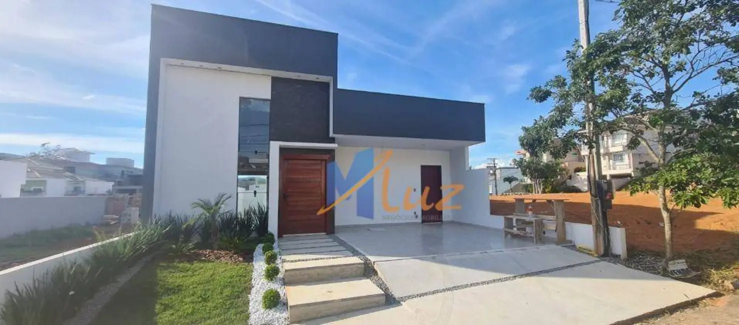 Casa de Condomínio com 4 quartos à venda, 193m2 em Lagoa, Macae - RJ - imagem 3 Foto 3 de Casa de Condomínio com 4 quartos à venda, 193m2 em Lagoa, Macae - RJ