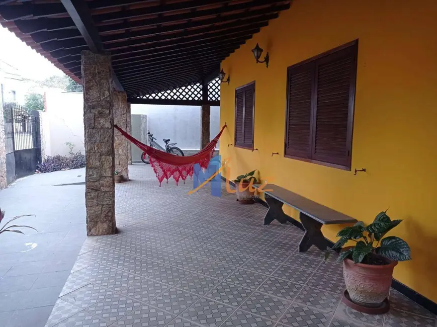 Casa de Condomínio com 3 quartos à venda, 585m2 em Lagoa, Macae - RJ - imagem 3 Foto 3 de Casa de Condomínio com 3 quartos à venda, 585m2 em Lagoa, Macae - RJ