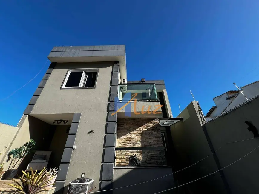 Foto 2 de Casa com 3 quartos à venda, 480m2 em Lagoa, Macae - RJ