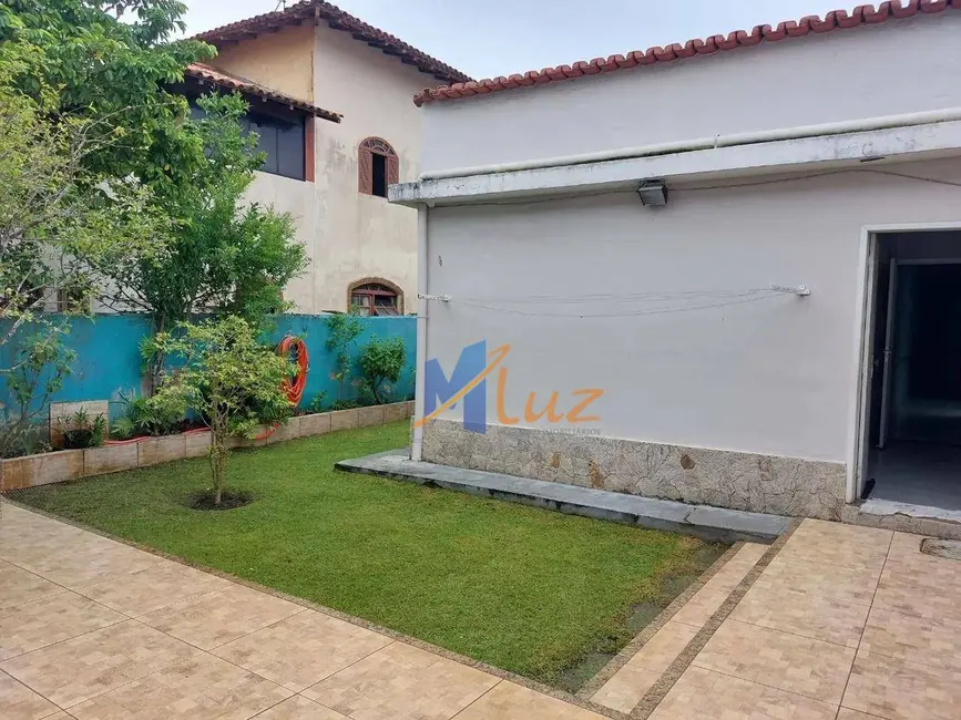 Foto 2 de Casa de Condomínio com 5 quartos à venda, 360m2 em Riviera Fluminense, Macae - RJ