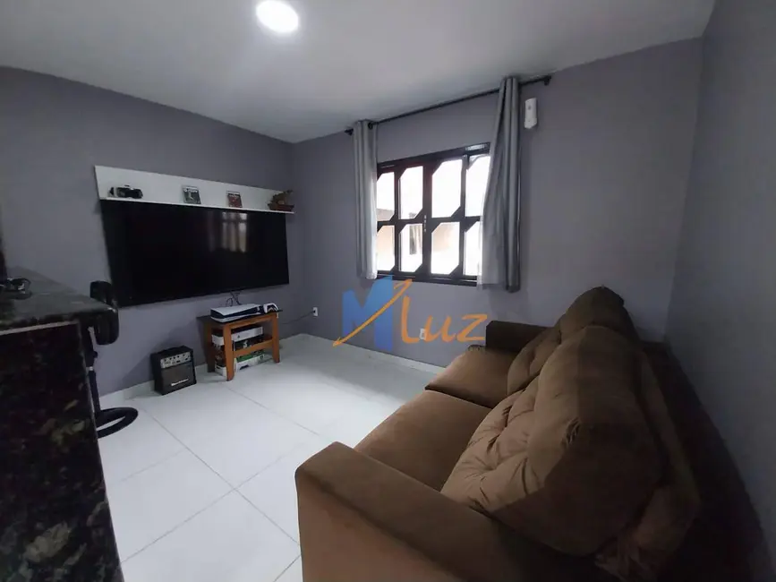 Foto 2 de Casa de Condomínio com 2 quartos à venda, 250m2 em Macae - RJ