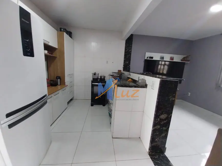 Casa de Condomínio com 2 quartos à venda, 250m2 em Macae - RJ - imagem 4 Foto 4 de Casa de Condomínio com 2 quartos à venda, 250m2 em Macae - RJ