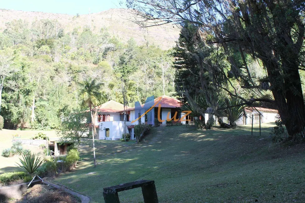 Foto 8 de Casa de Condomínio com 5 quartos à venda e para alugar, 3650m2 em Albuquerque, Teresopolis - RJ