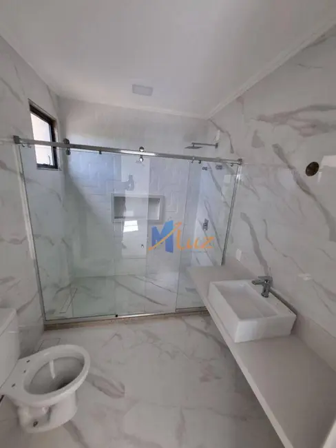 Foto 2 de Casa de Condomínio com 3 quartos à venda, 500m2 em Macae - RJ